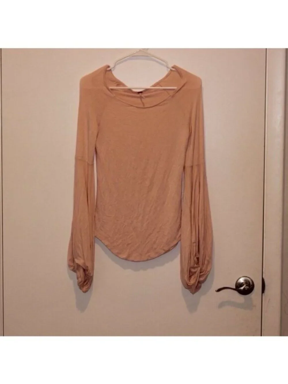 Free People dust pink   Bell  Sleeve Top Women's Size Medium